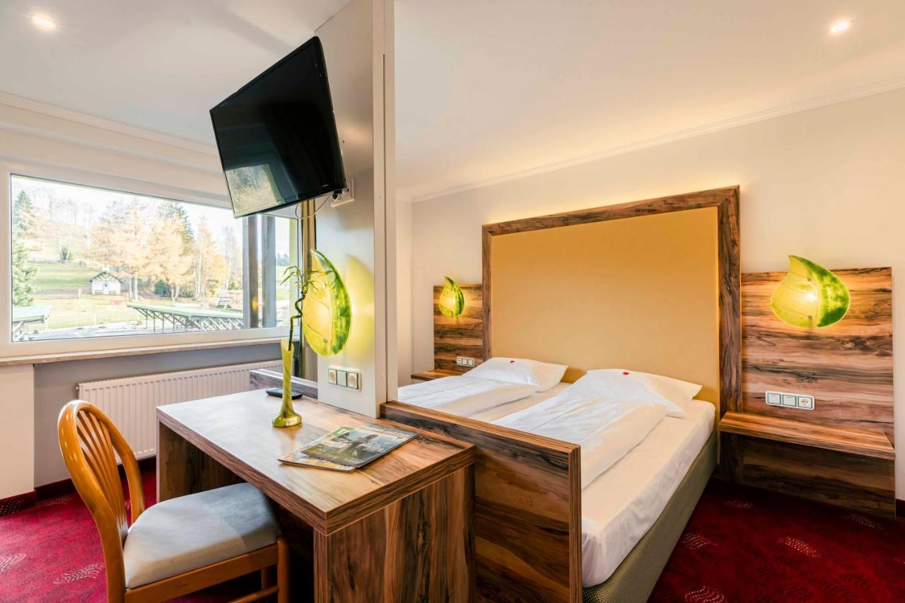Landhotel Gruenwies -Bonsai-Wellness Garni (Adults Only) Lohberg Exterior photo