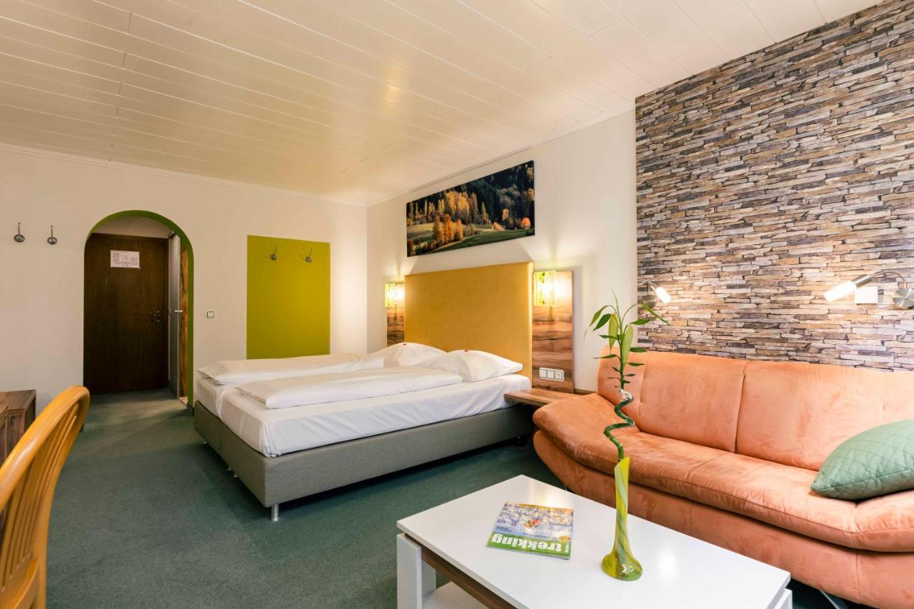 Landhotel Gruenwies -Bonsai-Wellness Garni (Adults Only) Lohberg Exterior photo